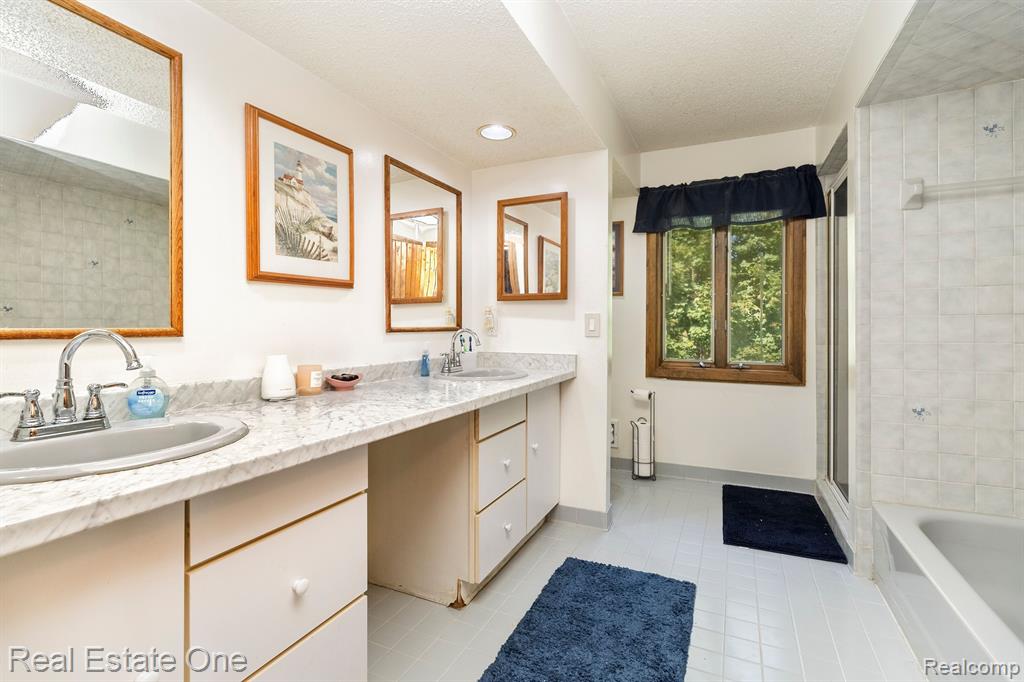 39860 Ryan Road Sterling Heights, MI 48310 - Photo 58 of 61