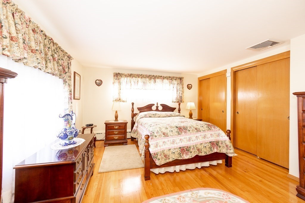 33 Wheeler Street Fall River, MA 02724 - Photo 16 of 37