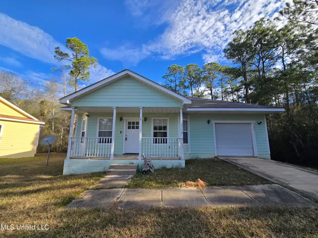 $1,450 | 11623 Acorn Drive, Gulfport, MS 39503