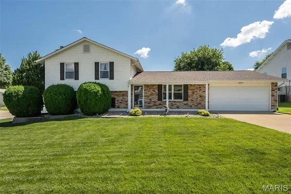 $359,900 | 1716 Sun Drop Drive, St. Charles, MO 63303