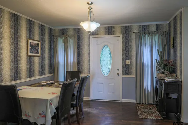 $795,000 | 21249 Main Street, Chandler, TX 75758