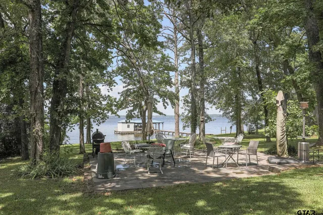 $795,000 | 21249 Main Street, Chandler, TX 75758