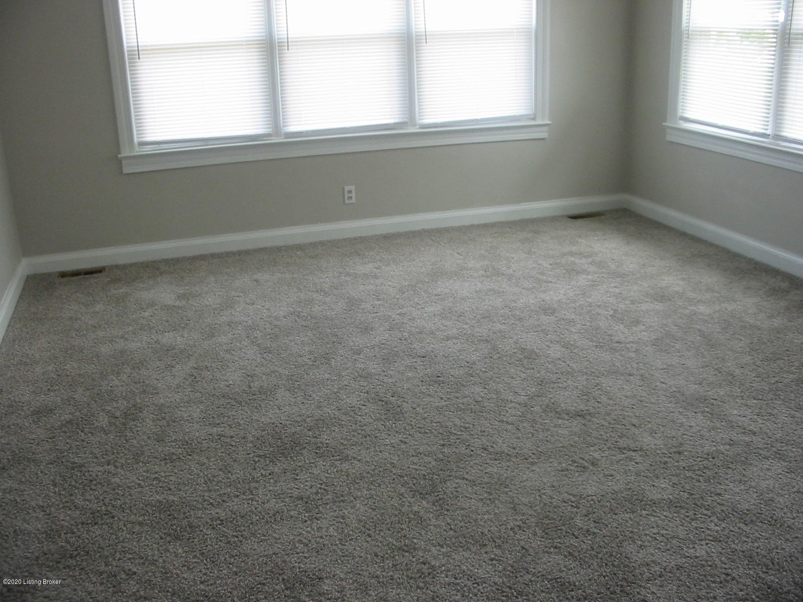 4909 Maryman Road Louisville, KY 40258 - Photo 2 of 22 022