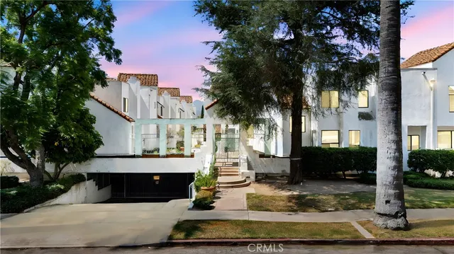 $639,000 | 1340 Glenwood Road, Unit 28, Glendale, CA 91201