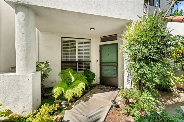 $639,000 | 1340 Glenwood Road, Unit 28, Glendale, CA 91201