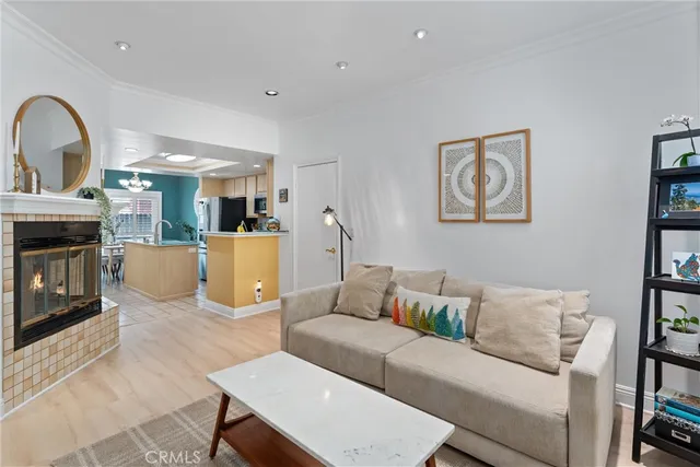 $639,000 | 1340 Glenwood Road, Unit 28, Glendale, CA 91201