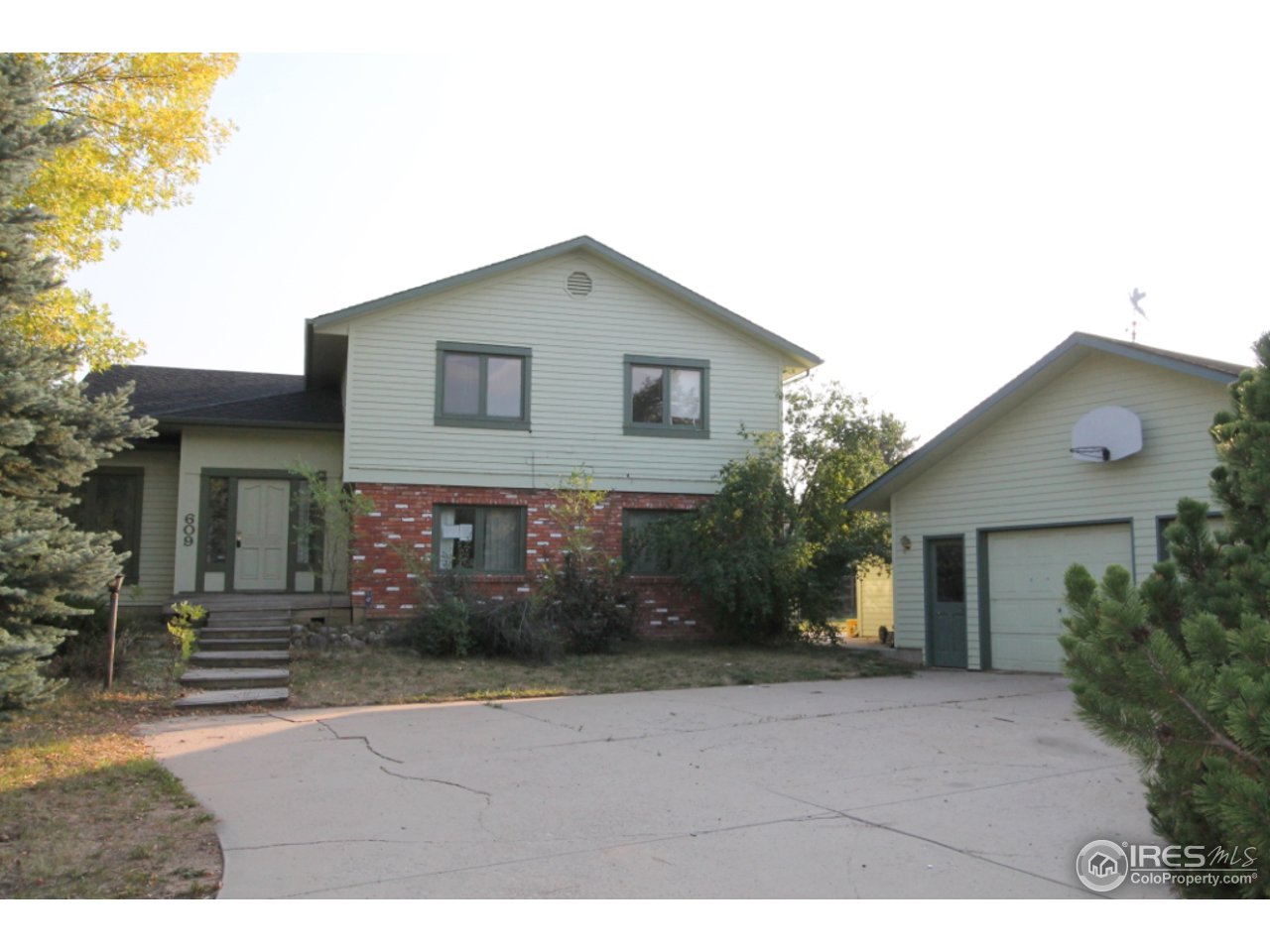 609 Cordial Rd