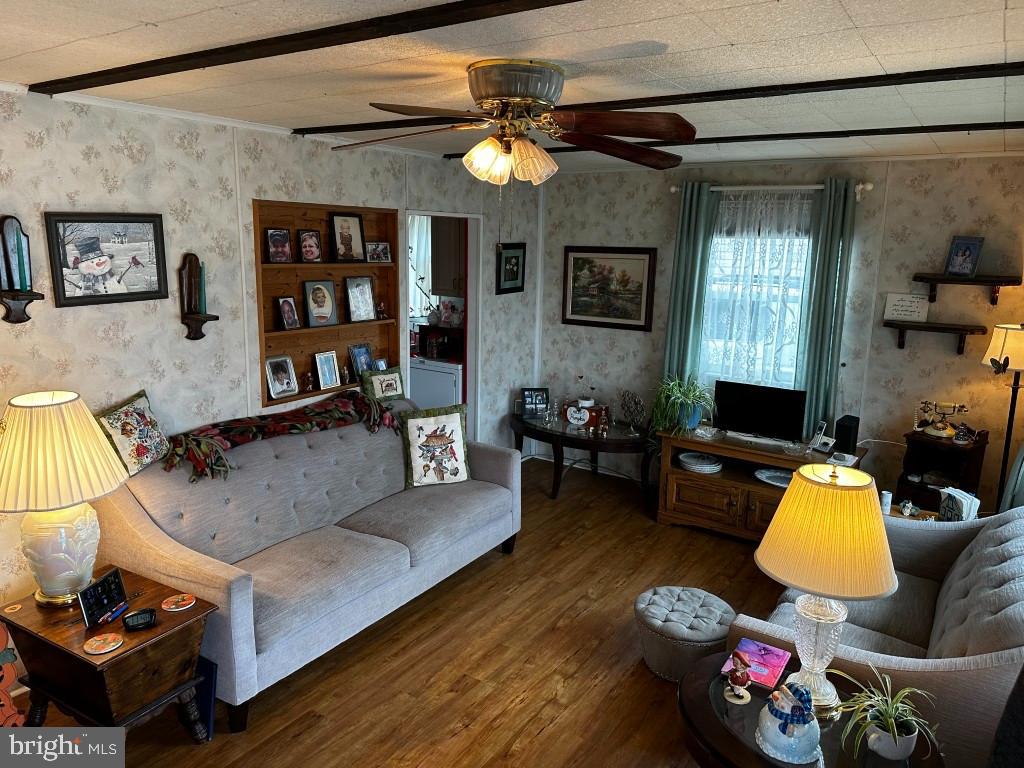 44 Midway Lane Bellmawr, NJ 08031 - Photo 5 of 17 a living room with furniture and wooden floor