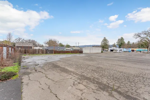 $195,000 | 744 North State Street, Ukiah, CA 95482