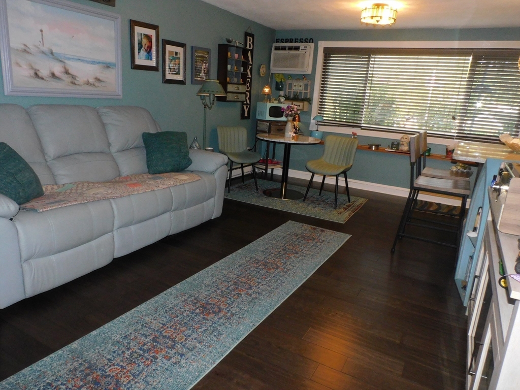 16 Glen Devin Street, Unit 16 Amesbury, MA 01913 - Photo 7 of 12