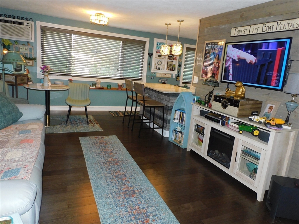 16 Glen Devin Street, Unit 16 Amesbury, MA 01913 - Photo 8 of 12