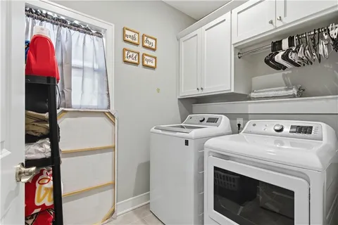 $425,000 | 201 Tanner Drive, Belton, MO 64012