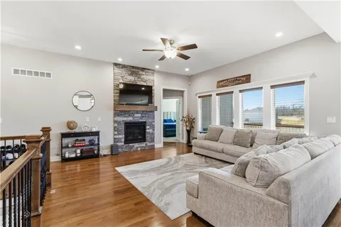 $425,000 | 201 Tanner Drive, Belton, MO 64012