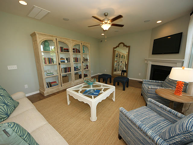 274 Spectrum Road Summerville, SC 29486 - Photo 9 of 27 Family Rm View I