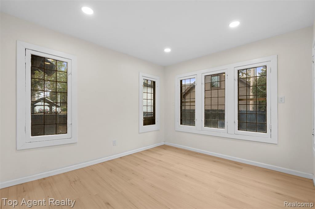 784 Barrington Road Grosse Pointe, MI 48230 - Photo 28 of 55