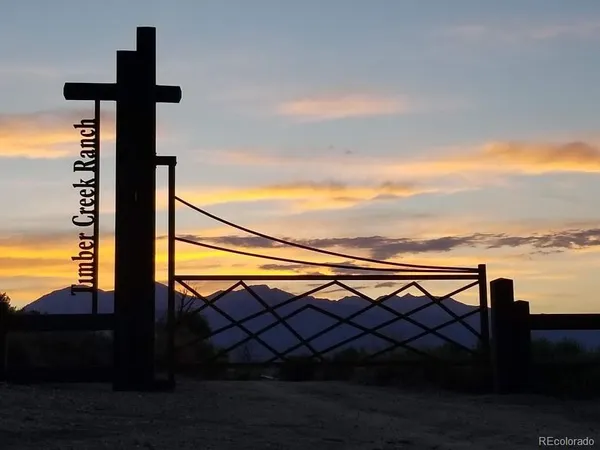 a view of a terrace with sky view