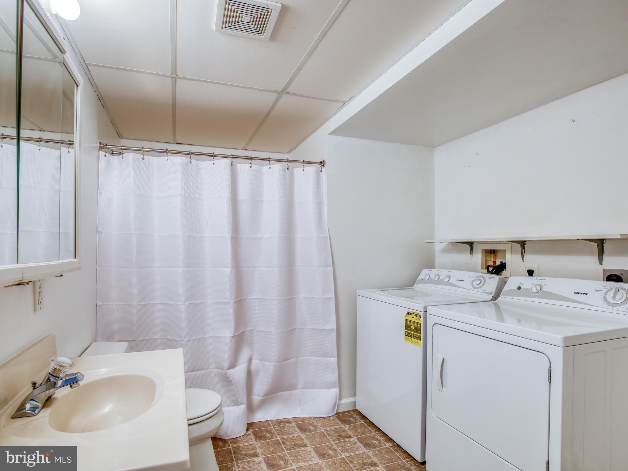 6254 Scrabble Road Shepherdstown, WV 25443 - Photo 40 of 50 Full bath with laundry for rental unit