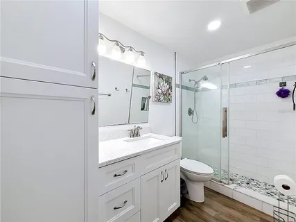$220,000 | 2650 Countryside Boulevard, Unit E103, Clearwater, FL 33761