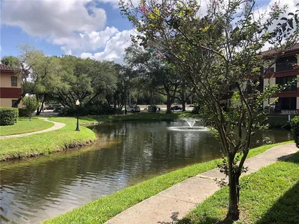 $220,000 | 2650 Countryside Boulevard, Unit E103, Clearwater, FL 33761
