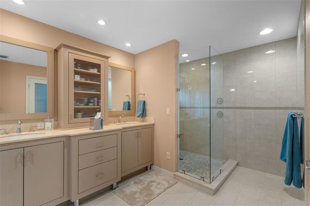 2314 North Riverside Drive Tampa, FL 33602 - Photo 32 of 74