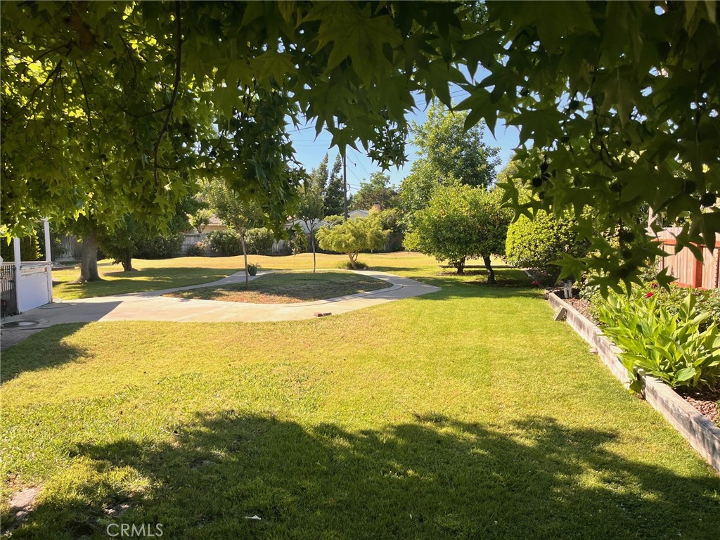 538 Village Court Merced, CA 95340 - Photo 4 of 17 a view of an outdoor space and swimming pool