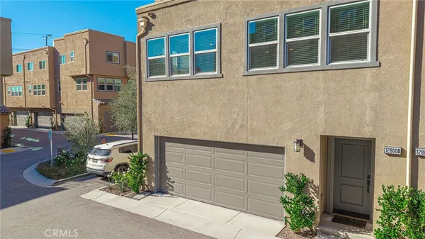 $549,998 | 12800 Watt Lane, Unit D, Sylmar, CA 91342