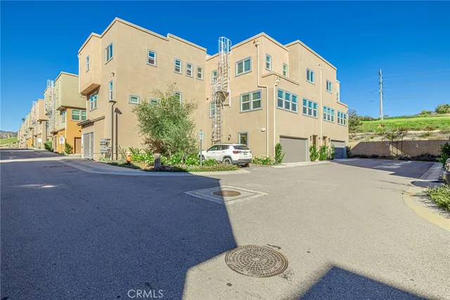 $589,988 | 12800 Watt Lane, Unit D, Sylmar, CA 91342
