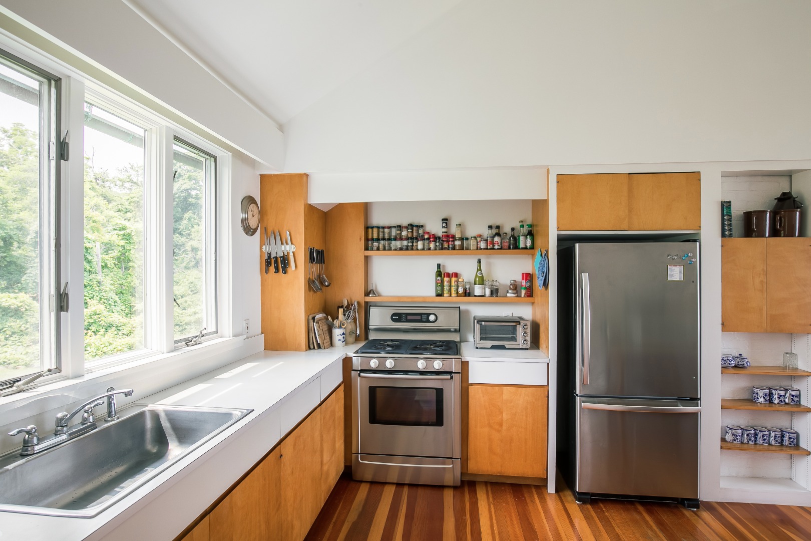 35 Harlock Pond Road Chilmark, MA 02535 - Photo 19 of 37 Gallery Image 19