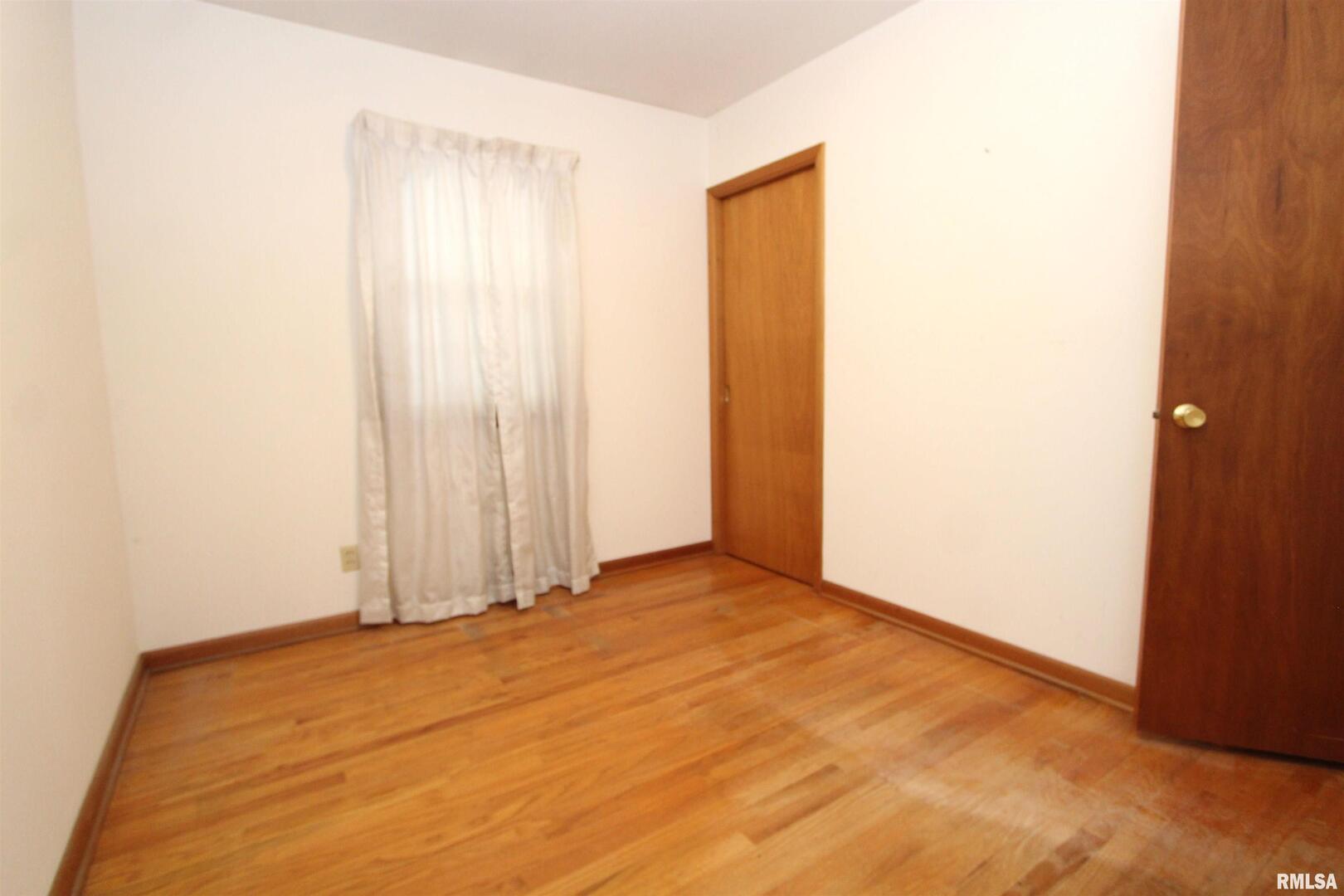 415 North 12th Street Clinton, IA 52732 - Photo 11 of 16 Gallery Image 11