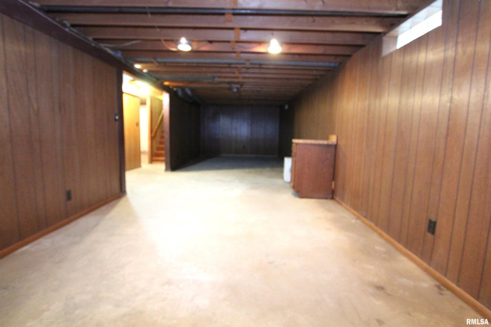 415 North 12th Street Clinton, IA 52732 - Photo 15 of 16 Gallery Image 15