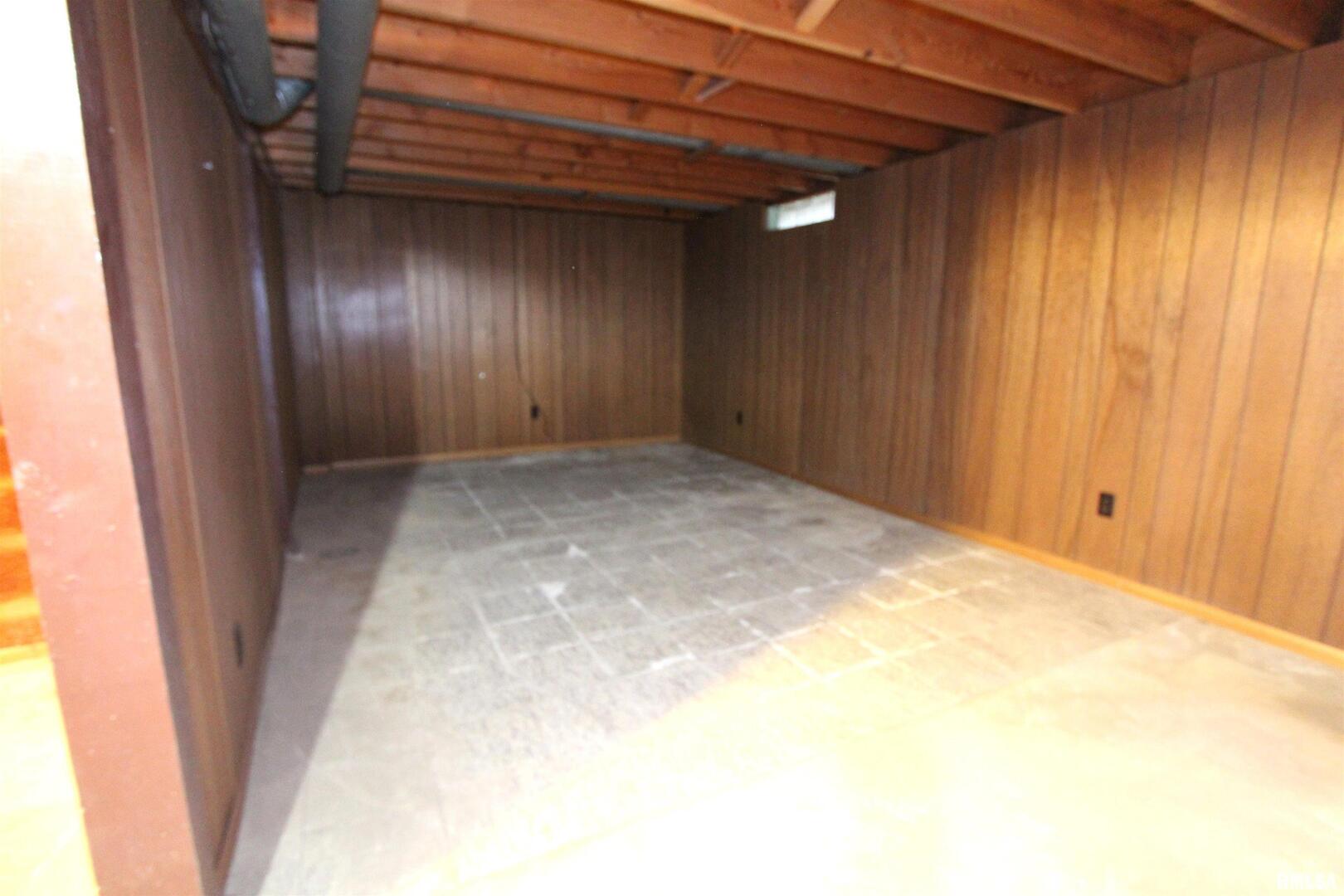 415 North 12th Street Clinton, IA 52732 - Photo 16 of 16 Gallery Image 16