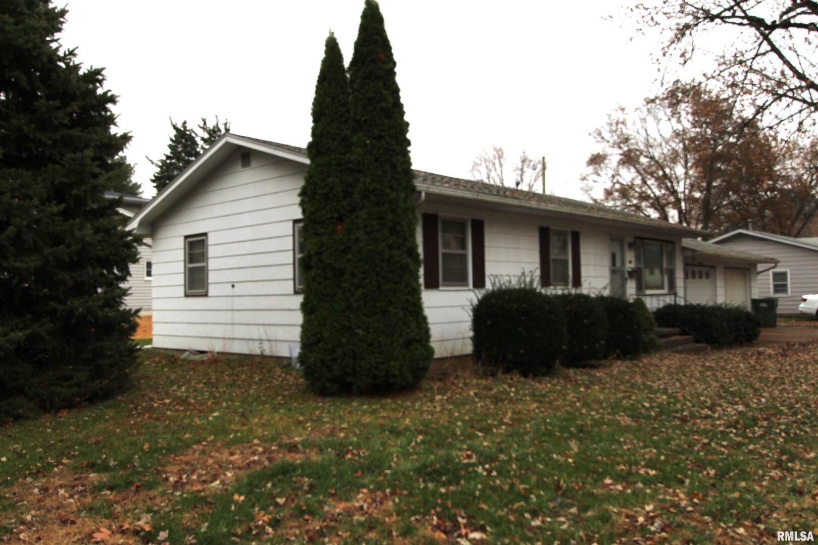 415 North 12th Street Clinton, IA 52732 - Photo 3 of 16 Gallery Image 3