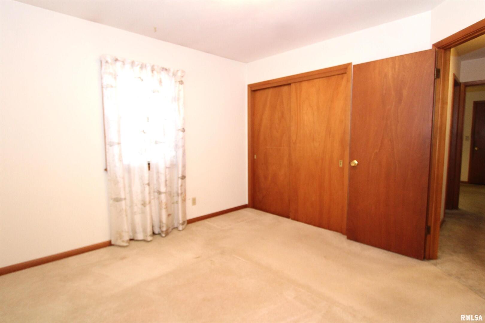 415 North 12th Street Clinton, IA 52732 - Photo 9 of 16 Gallery Image 9