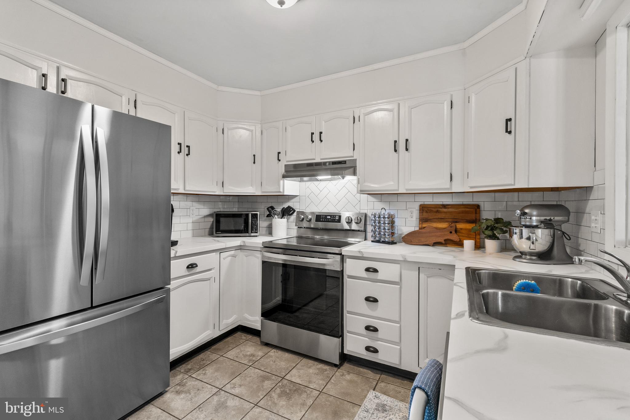 6 Tower Road Chesapeake City, MD 21915 - Photo 12 of 43 Kitchen with New Appliances