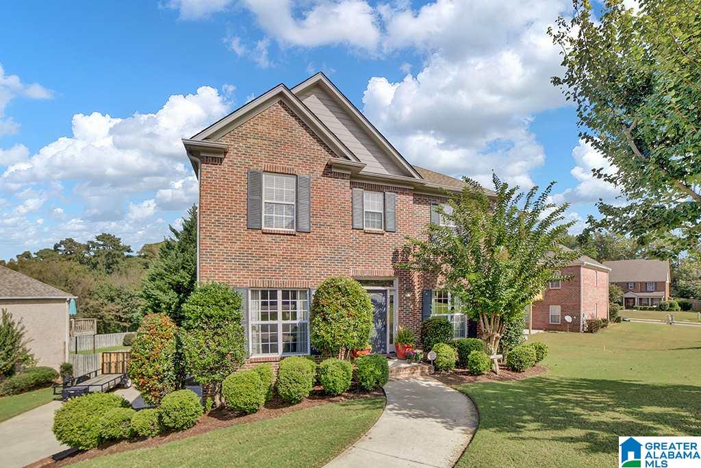1119 Oak Grove Road Birmingham, AL 35209 - Photo 2 of 30