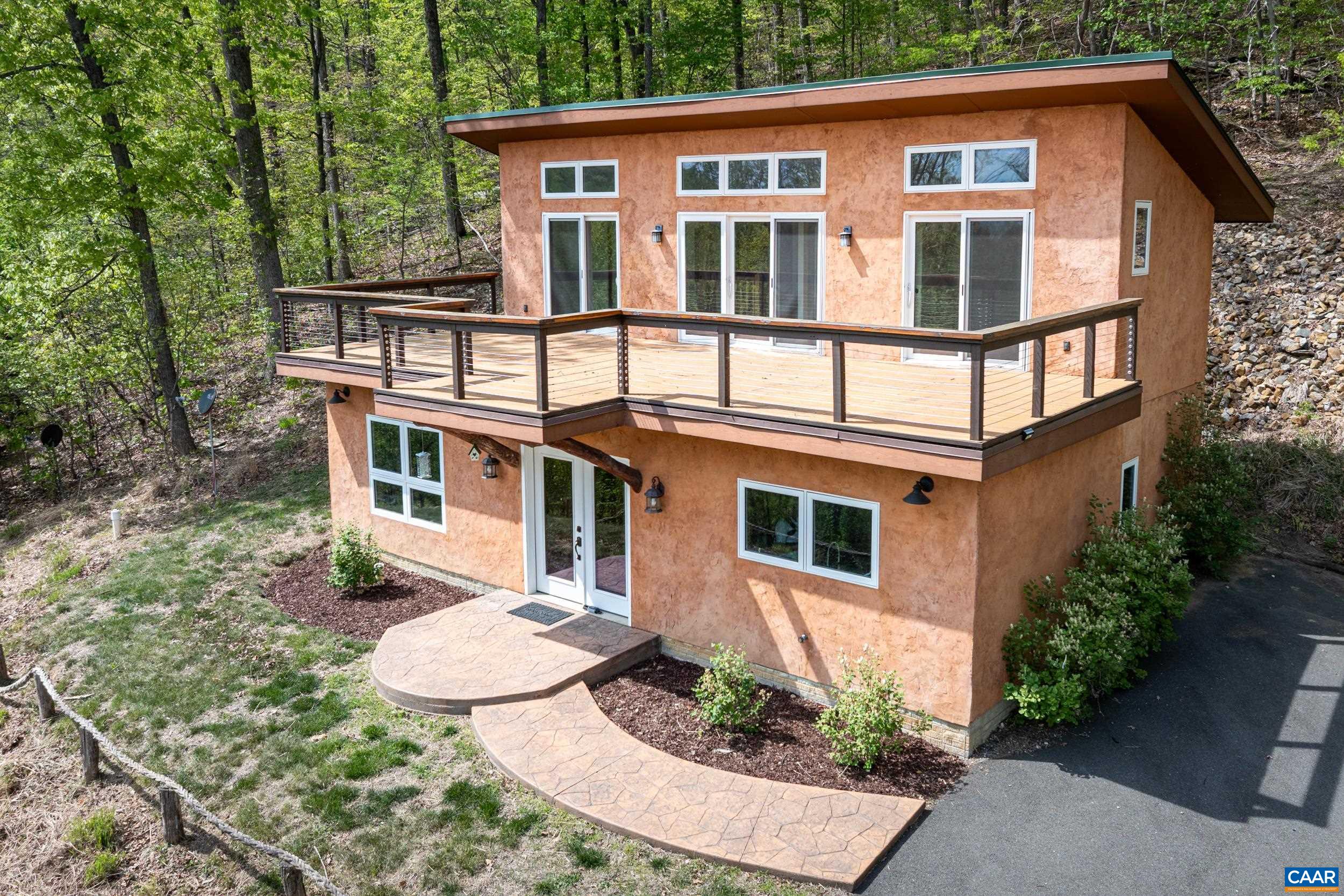 Welcome to 407 Farmview Rd.