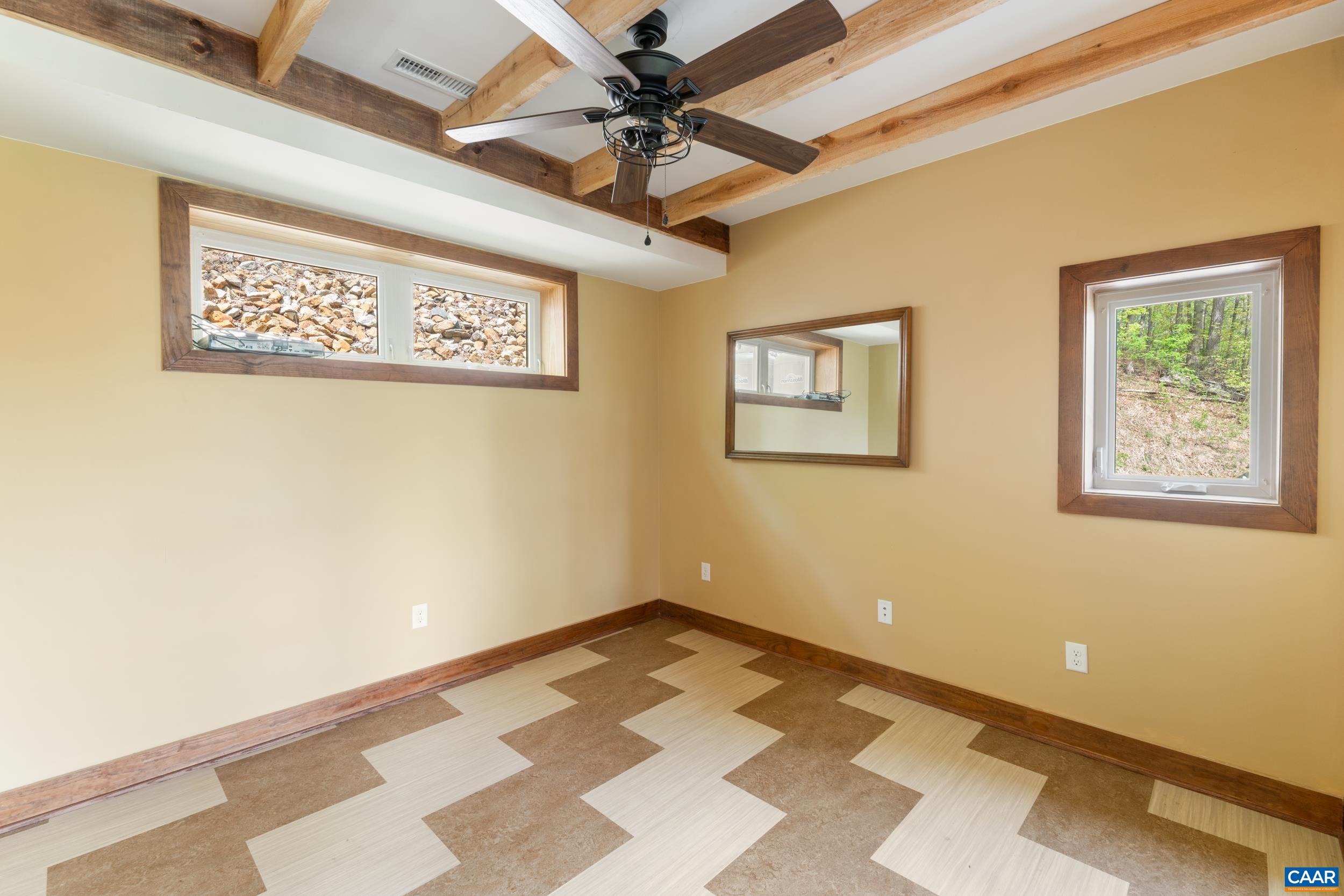 407 Farmview Road Stanardsville, VA 22973 - Photo 16 of 58