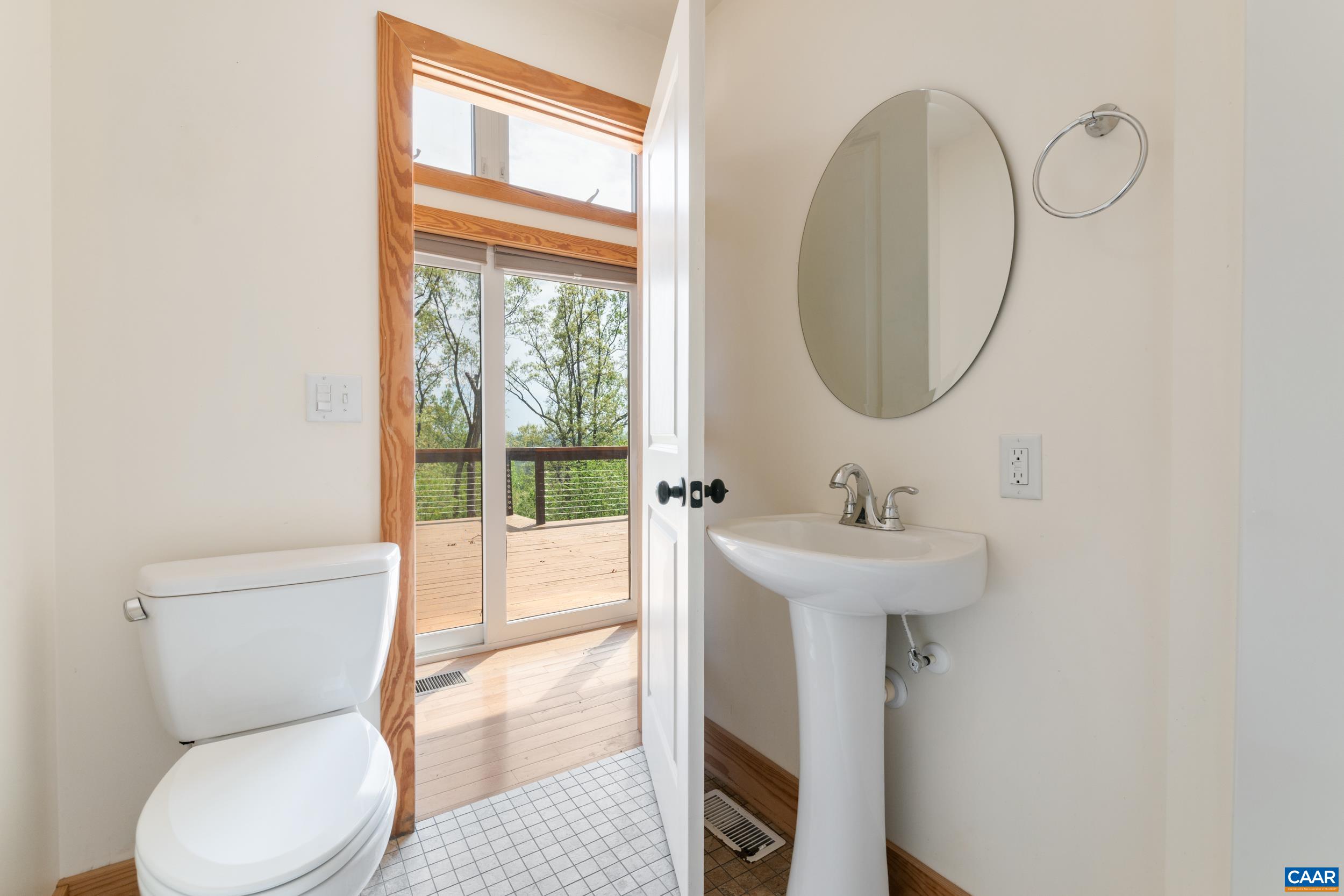 407 Farmview Road Stanardsville, VA 22973 - Photo 40 of 58 2nd Floor Full Bath