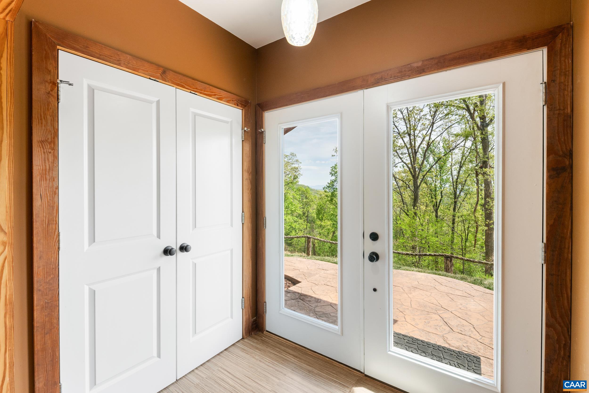 407 Farmview Road Stanardsville, VA 22973 - Photo 9 of 58