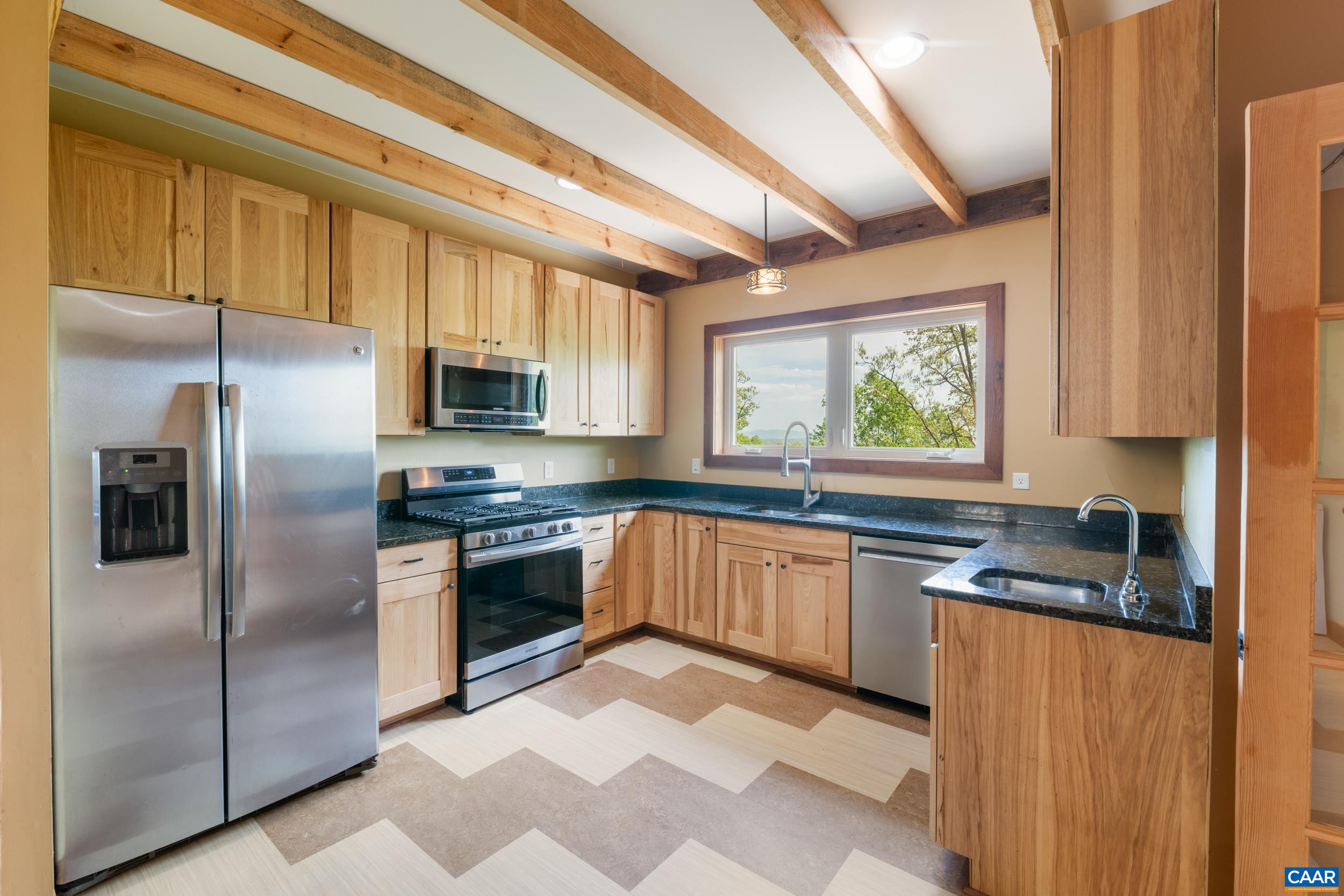 407 Farmview Road Stanardsville, VA 22973 - Photo 10 of 58