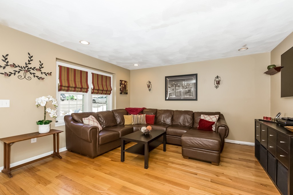 4 Apple Ridge Road, Unit 5 Maynard, MA 01754 - Photo 2 of 18 Gallery Image 2