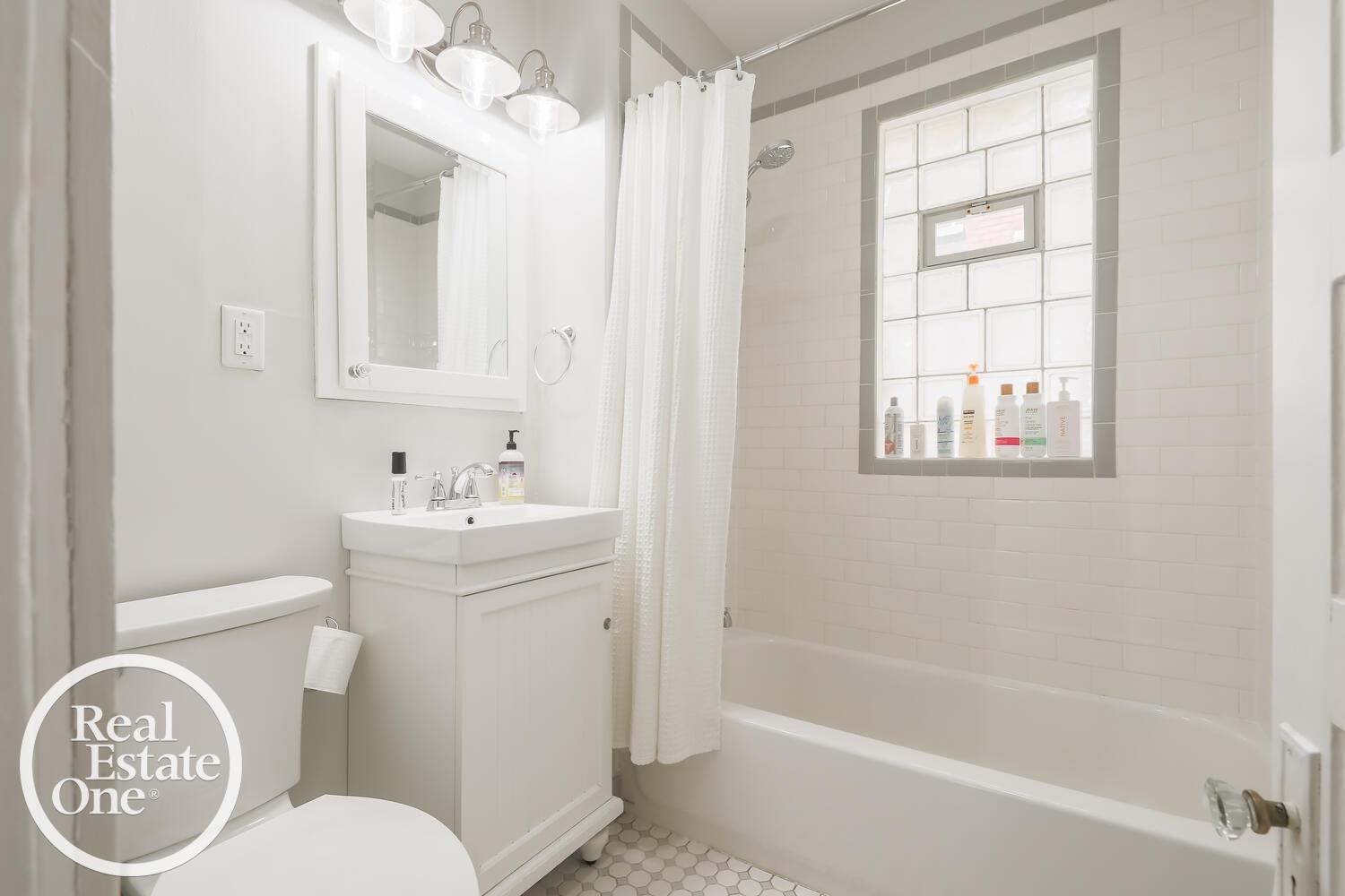 881 Nottingham Road Grosse Pointe Park, MI 48230 - Photo 15 of 25