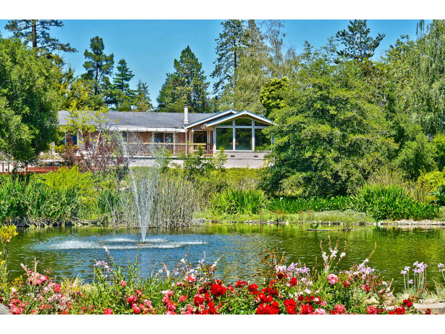 552 Bean Creek Road, Unit 88 Scotts Valley, CA 95066 - Photo 24 of 25 a view of a garden with a fountain
