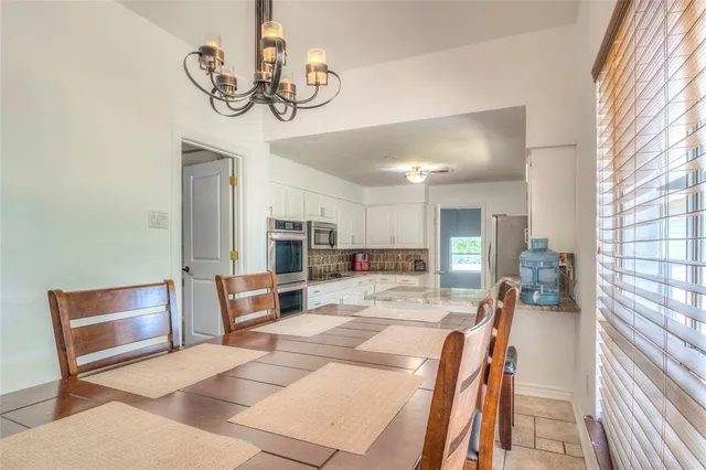 $364,500 | 2804 Oak Cliff Lane, Arlington, TX 76012