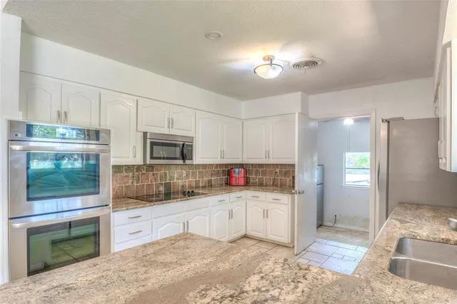 $364,500 | 2804 Oak Cliff Lane, Arlington, TX 76012