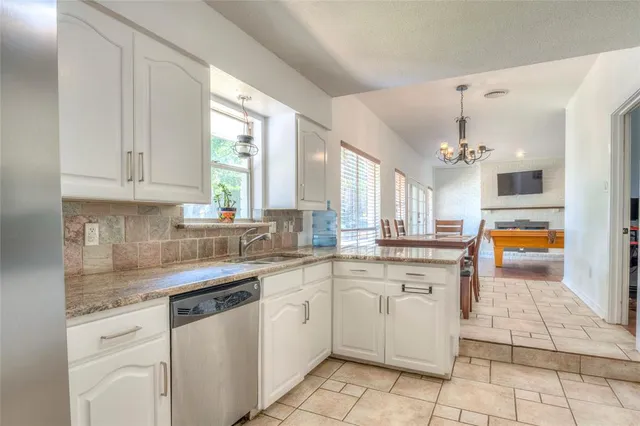 $364,500 | 2804 Oak Cliff Lane, Arlington, TX 76012