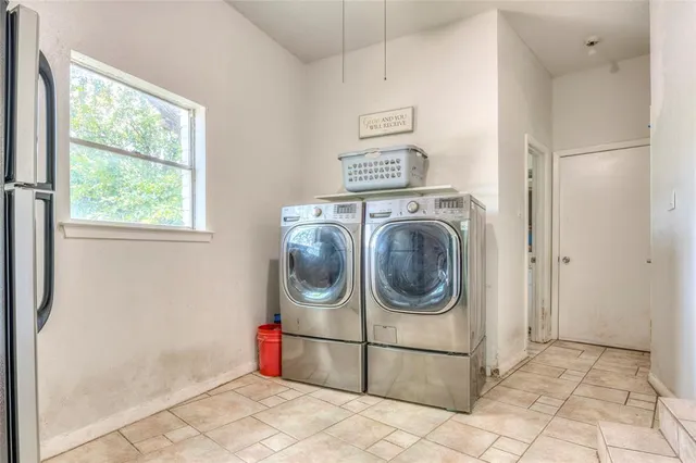 $364,500 | 2804 Oak Cliff Lane, Arlington, TX 76012