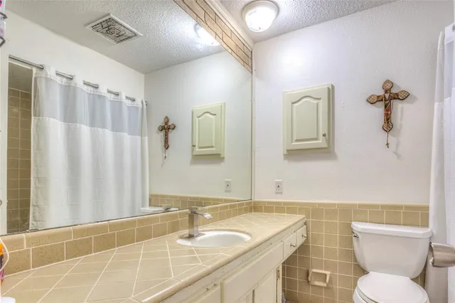 $364,500 | 2804 Oak Cliff Lane, Arlington, TX 76012