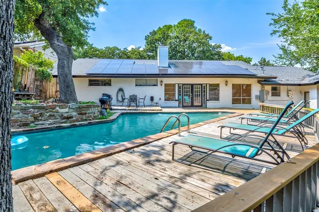 $364,500 | 2804 Oak Cliff Lane, Arlington, TX 76012