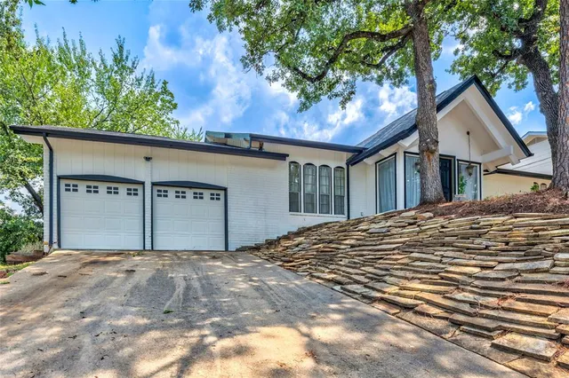 $364,500 | 2804 Oak Cliff Lane, Arlington, TX 76012